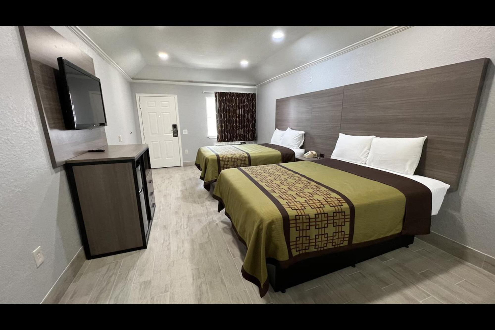 Hotel Kiwi Inn Willowbrook Hwy249 2*